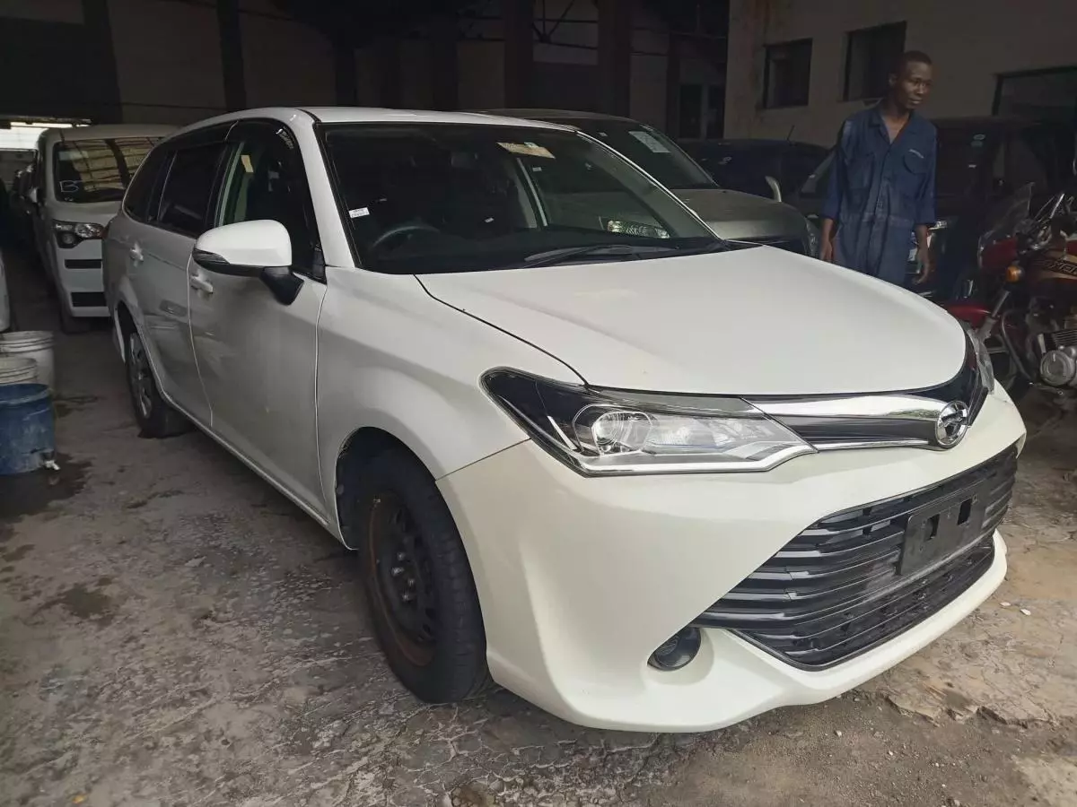 Toyota Fielder  - 2015