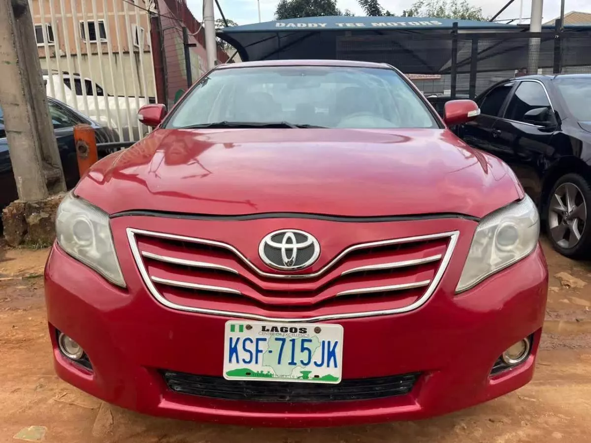 Toyota Camry   - 2008