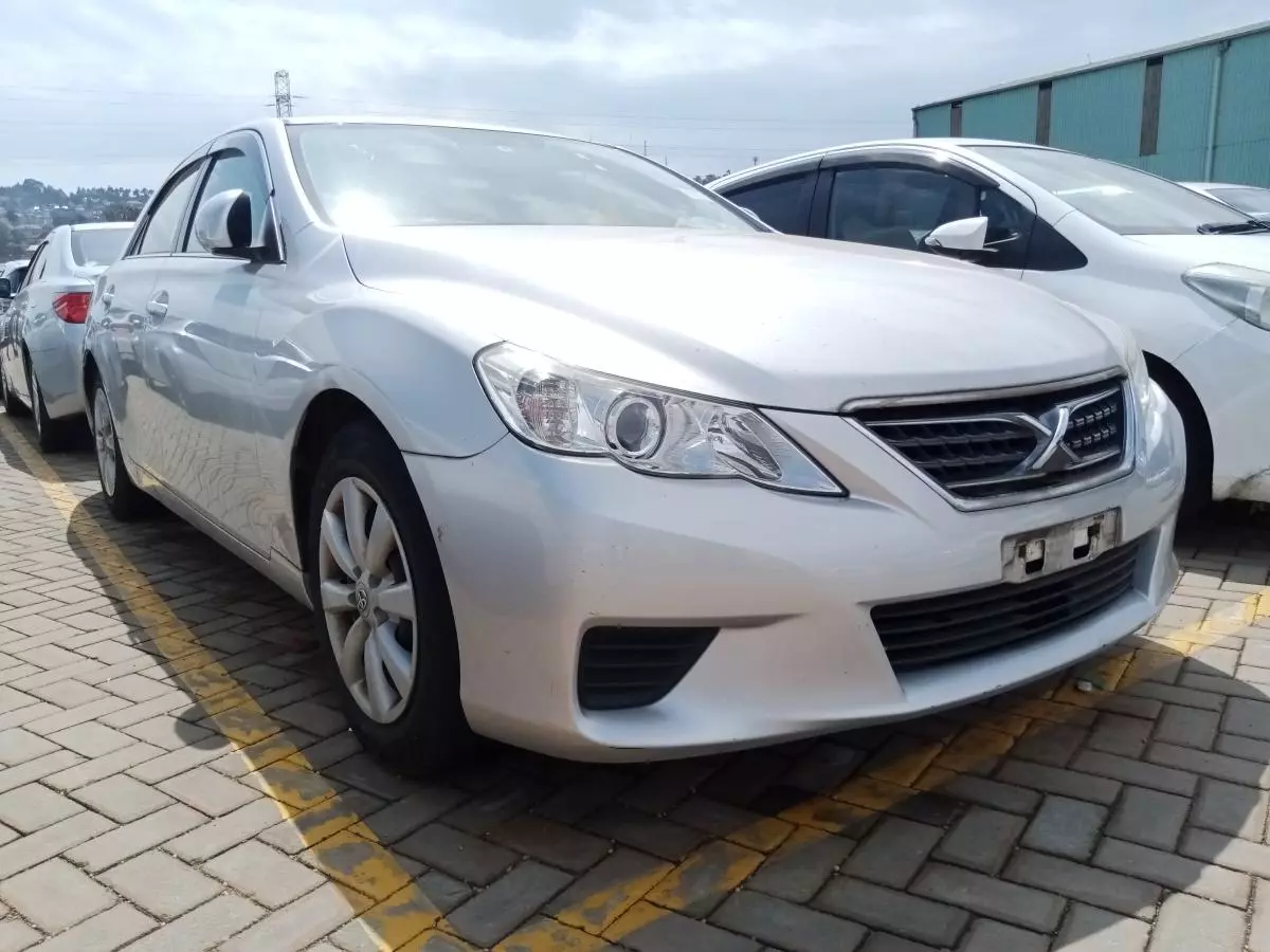 Toyota Mark X   - 2011