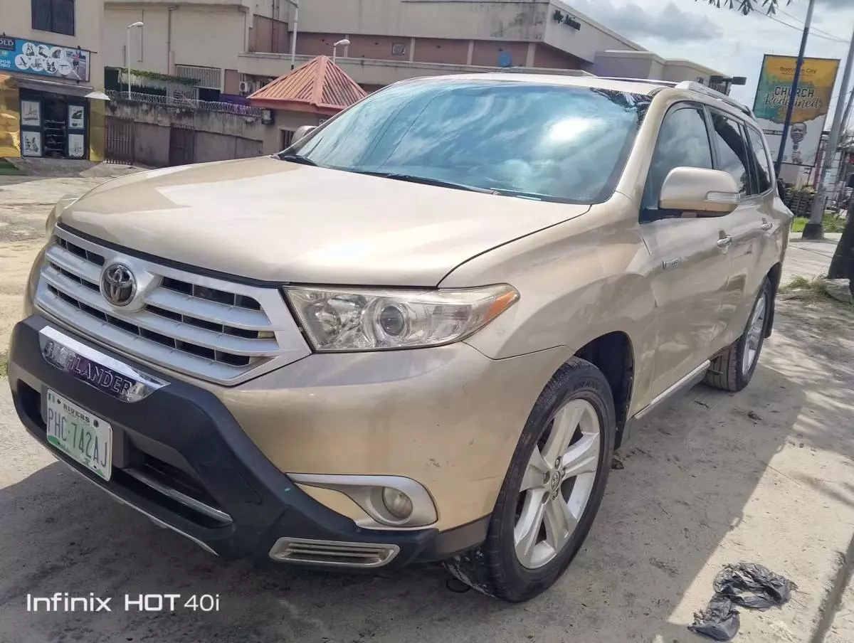 Toyota Highlander   - 2008