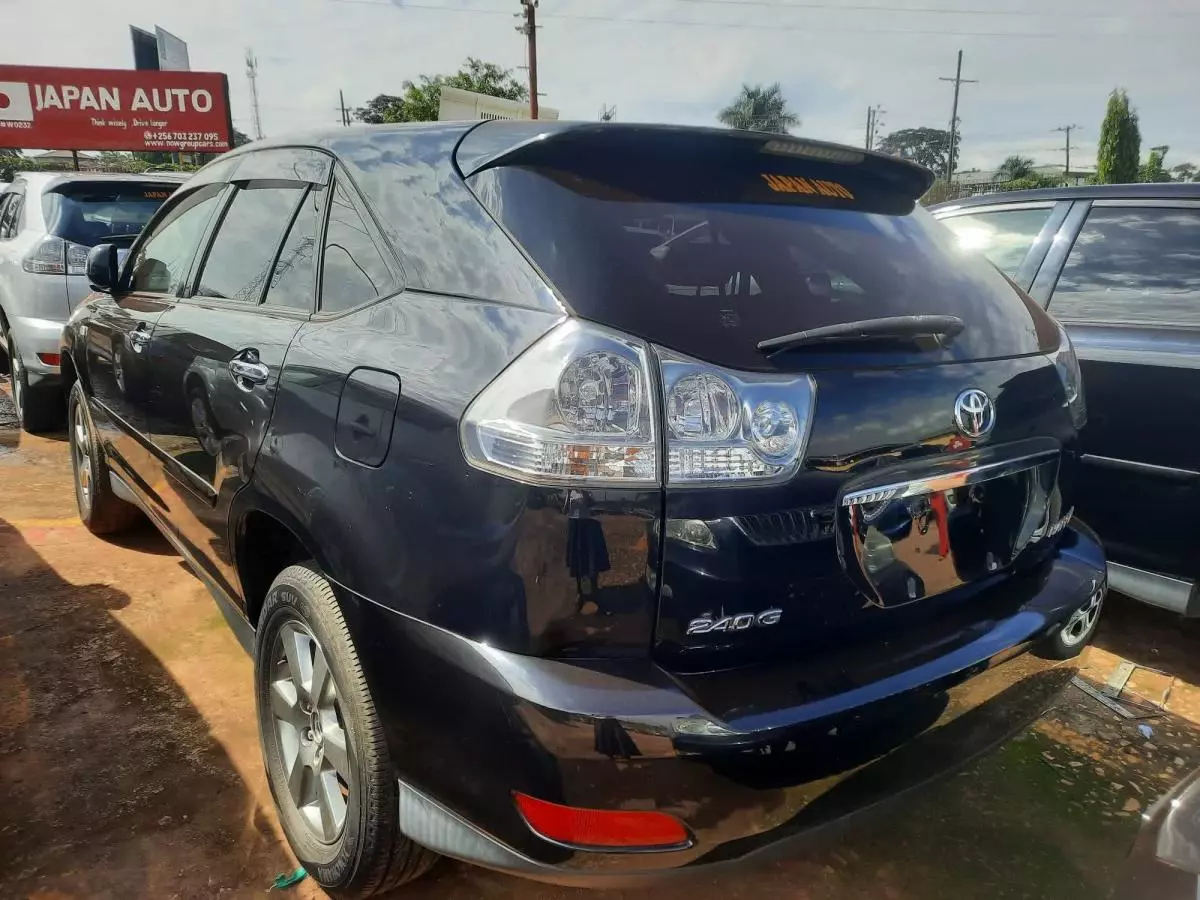 Toyota Harrier   - 2009