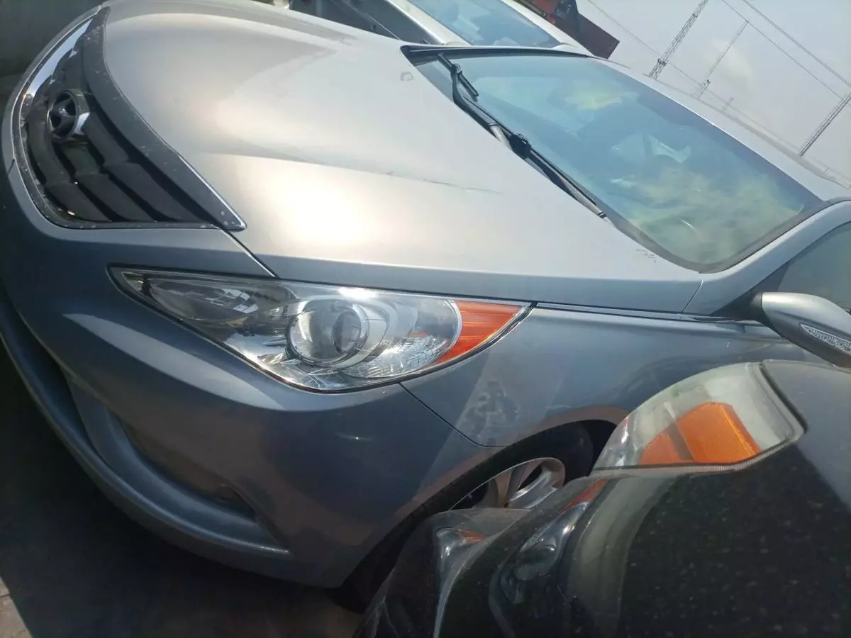 Hyundai Sonata - 2011