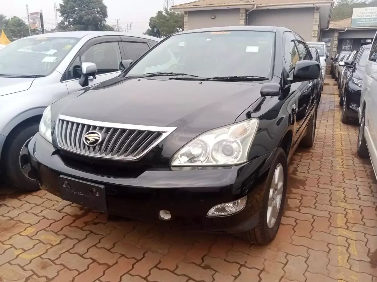 Toyota Harrier   - 2011