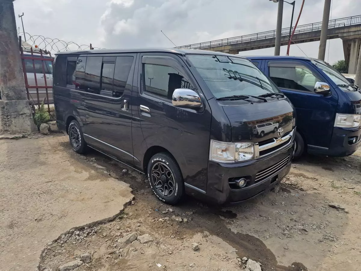 Toyota Hiace   - 2007