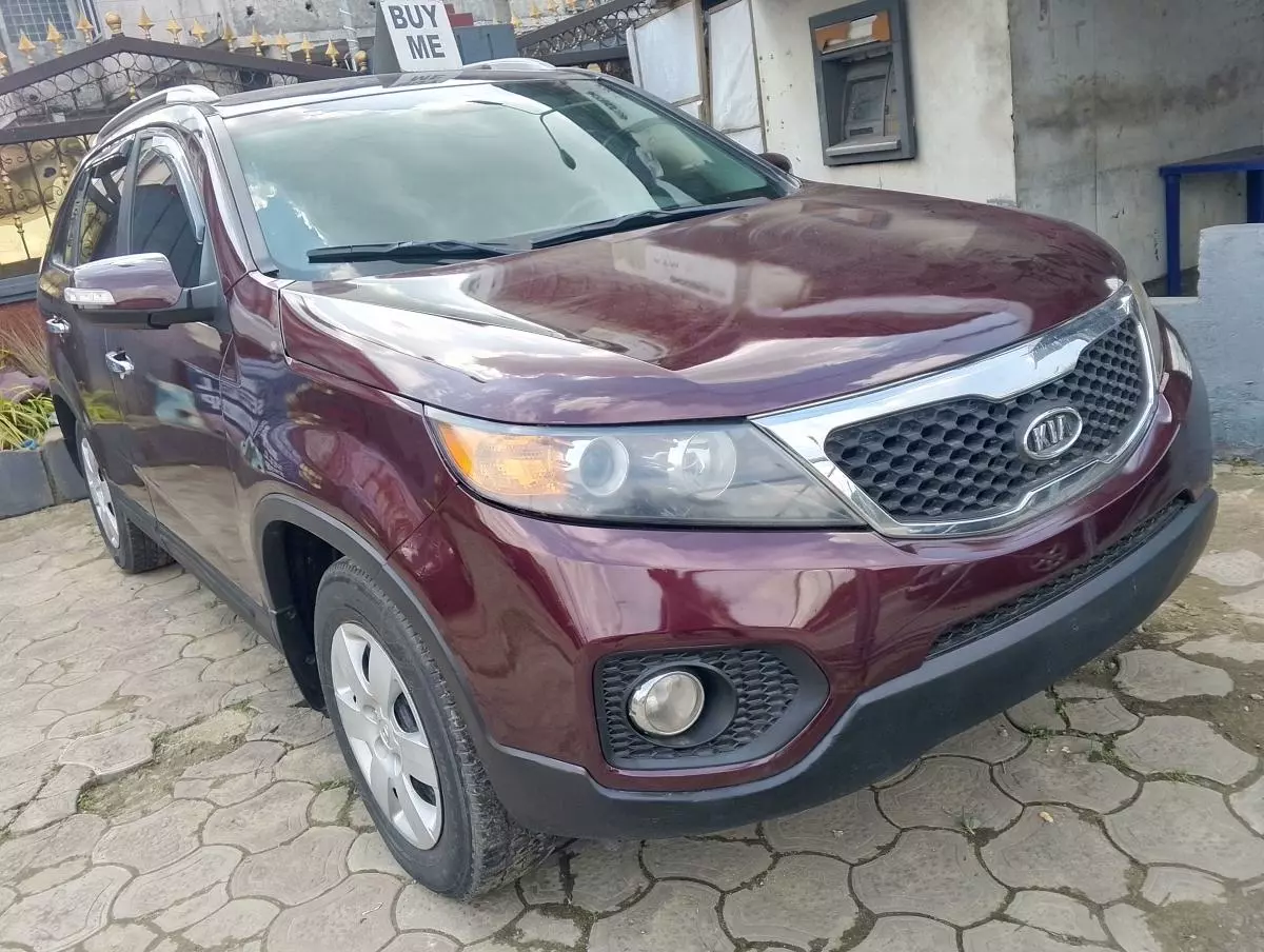 KIA Sorento   - 2011