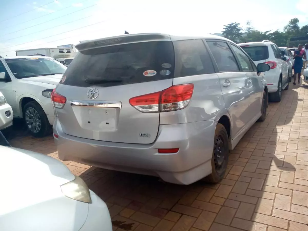 Toyota Wish - 2009