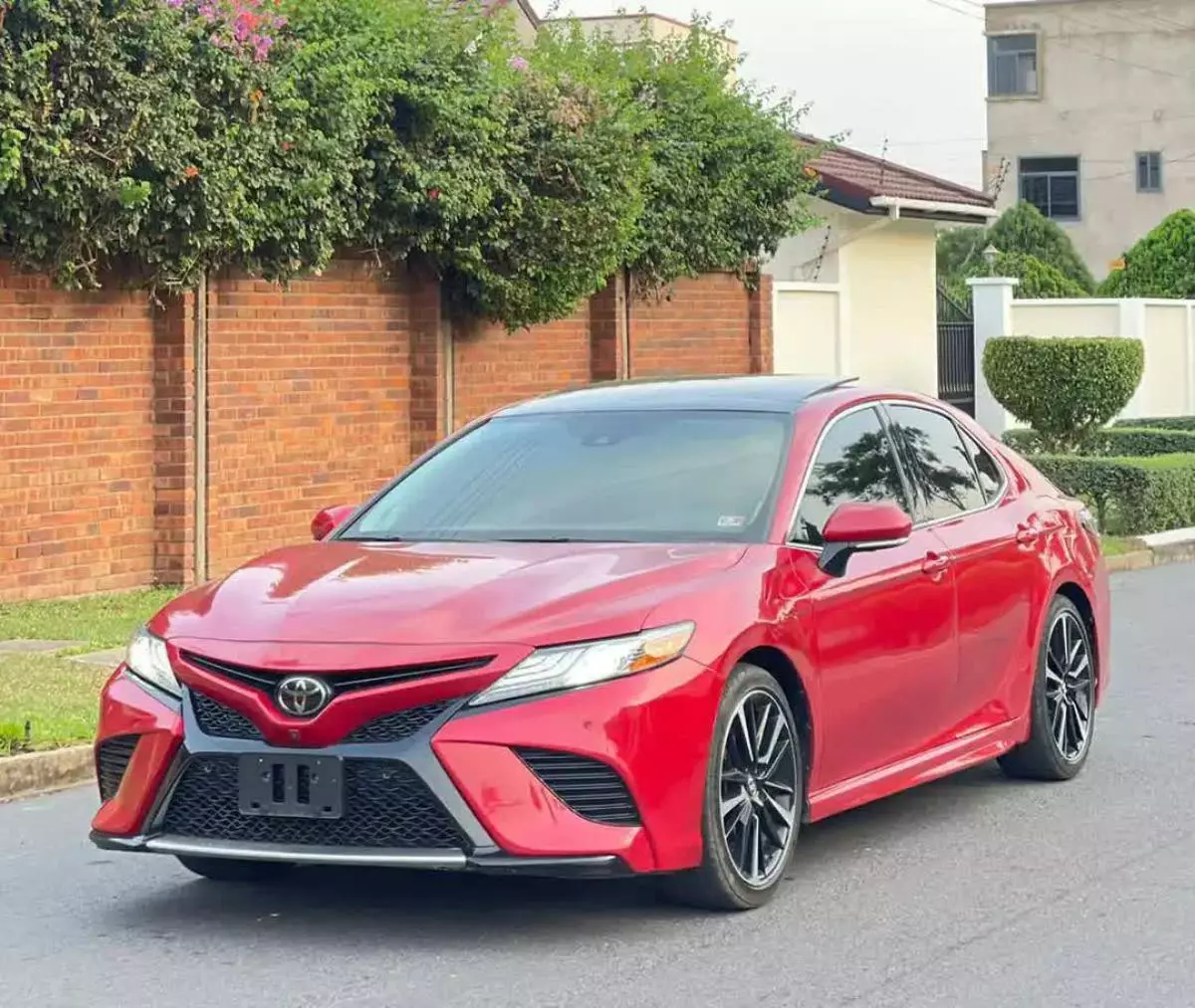 Toyota Camry - 2019