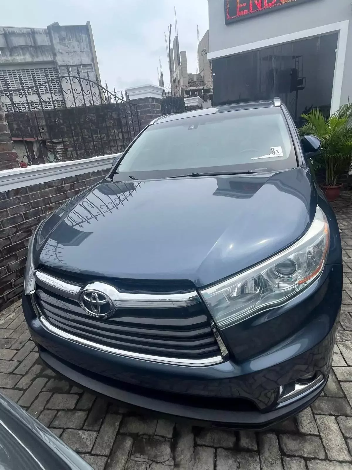 Toyota Highlander   - 2015