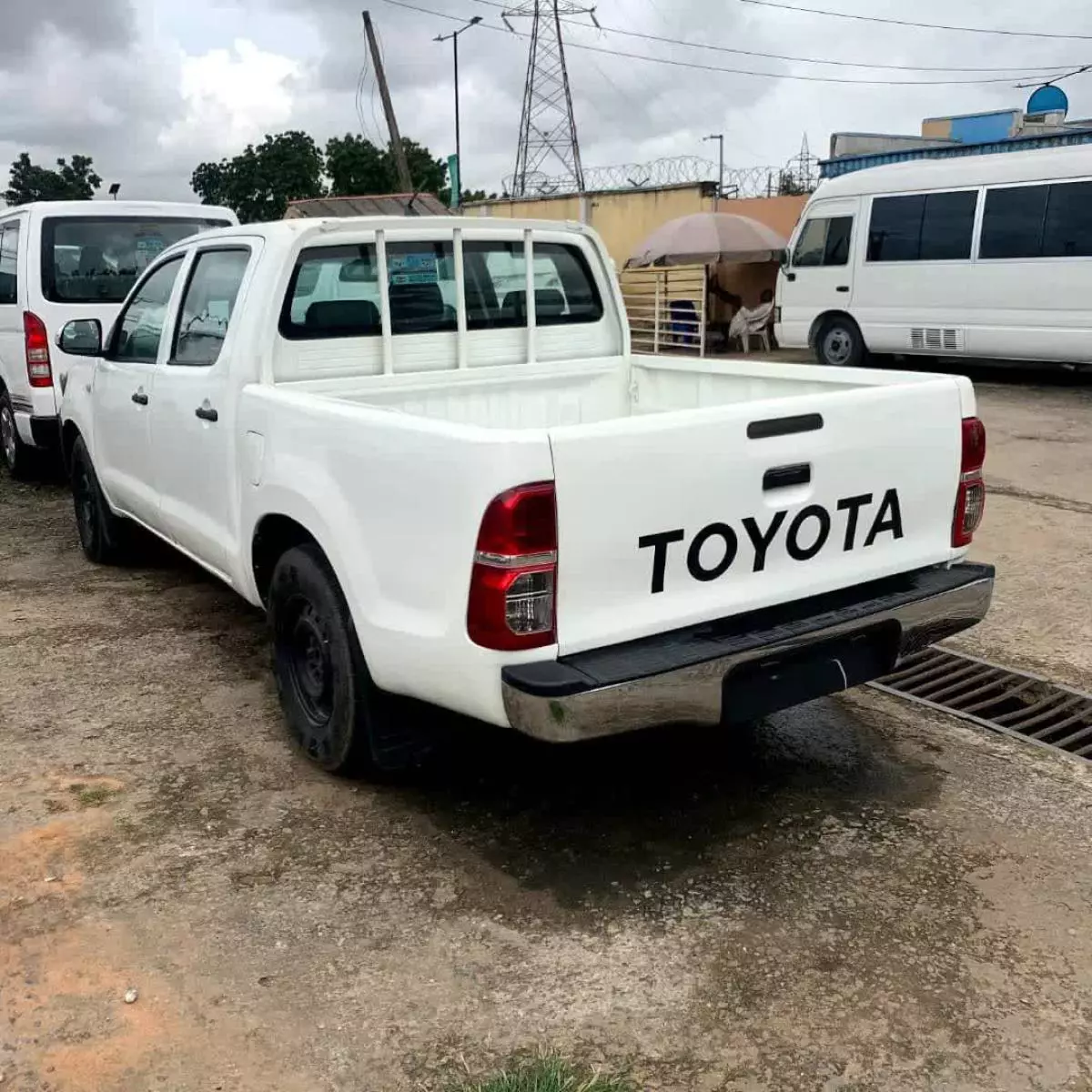 Toyota Hilux   - 2009