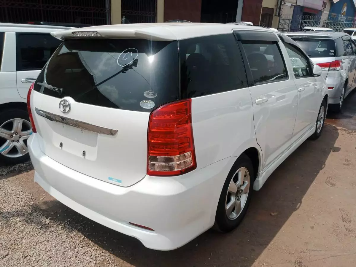 Toyota Wish - 2008