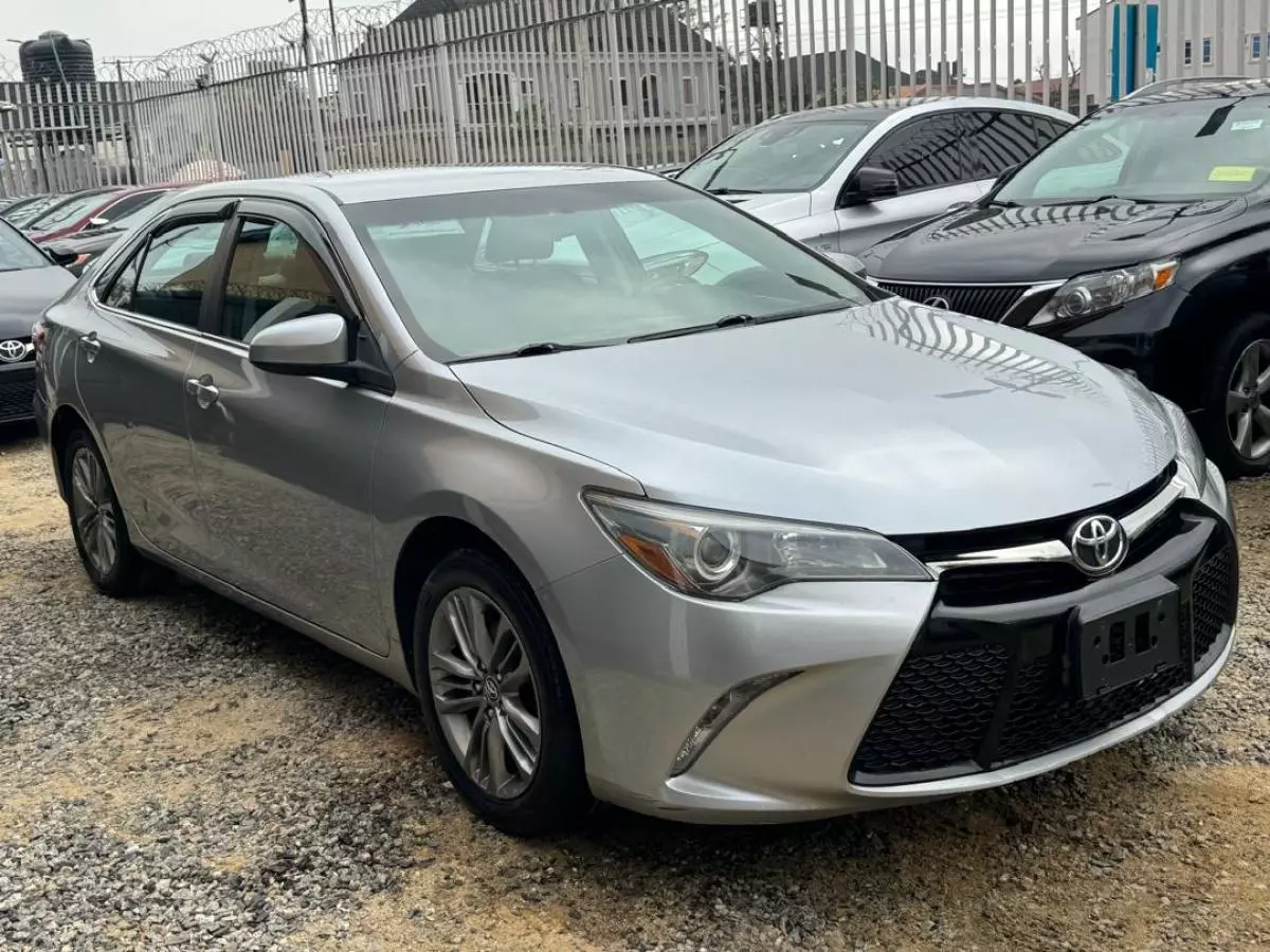 Toyota Camry   - 2015