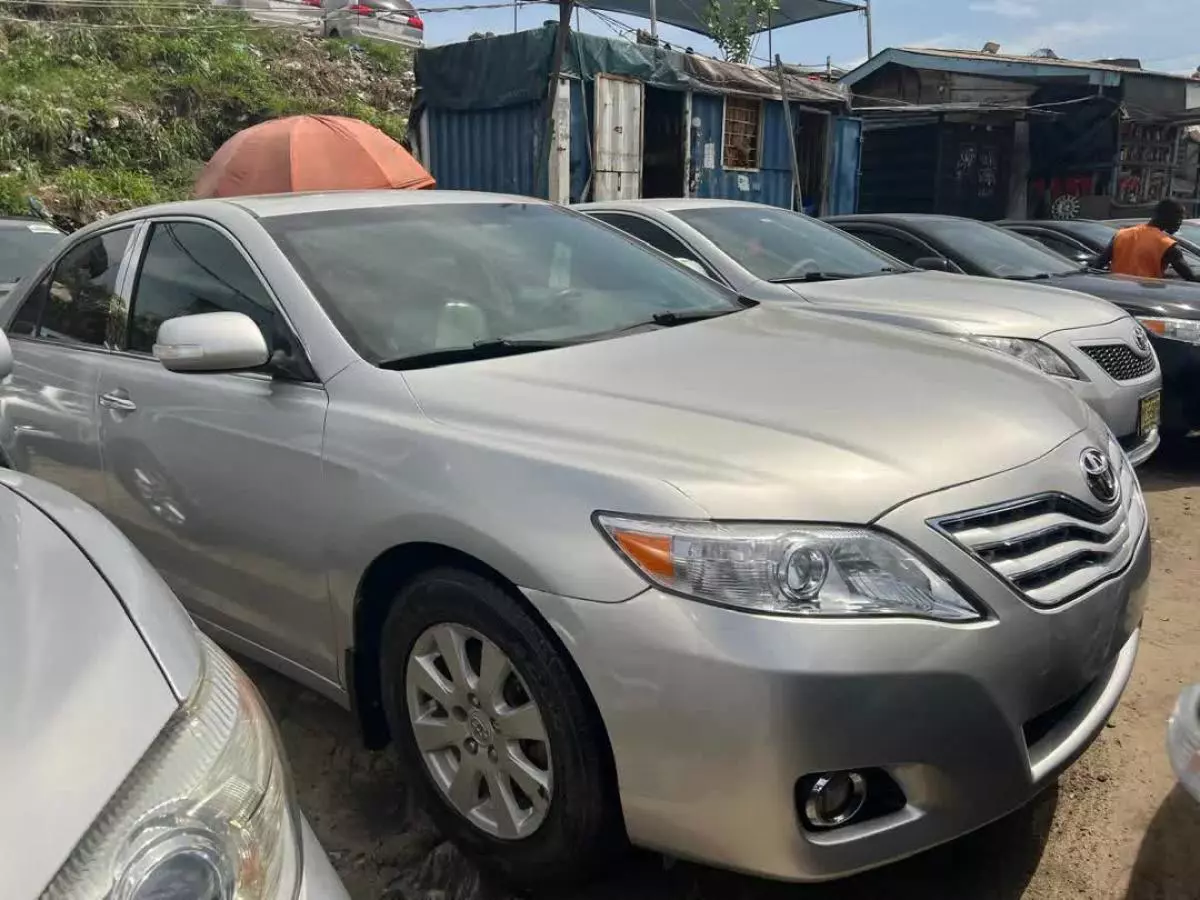 Toyota Camry   - 2007