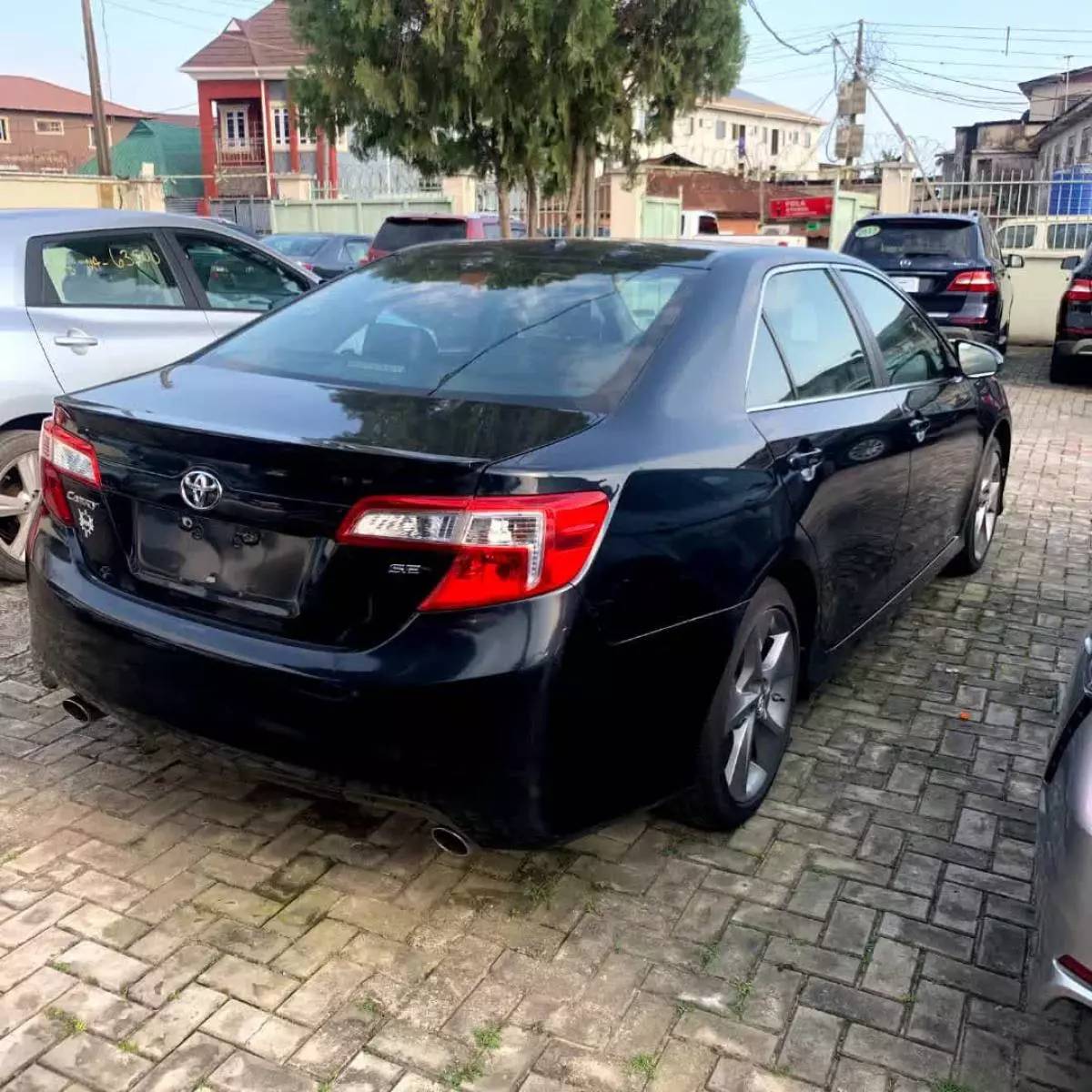 Toyota Camry   - 2012