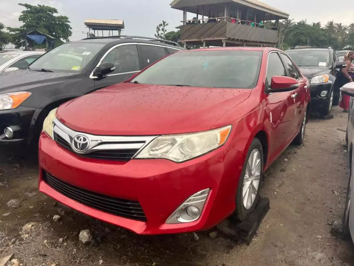 Toyota Camry   - 2012