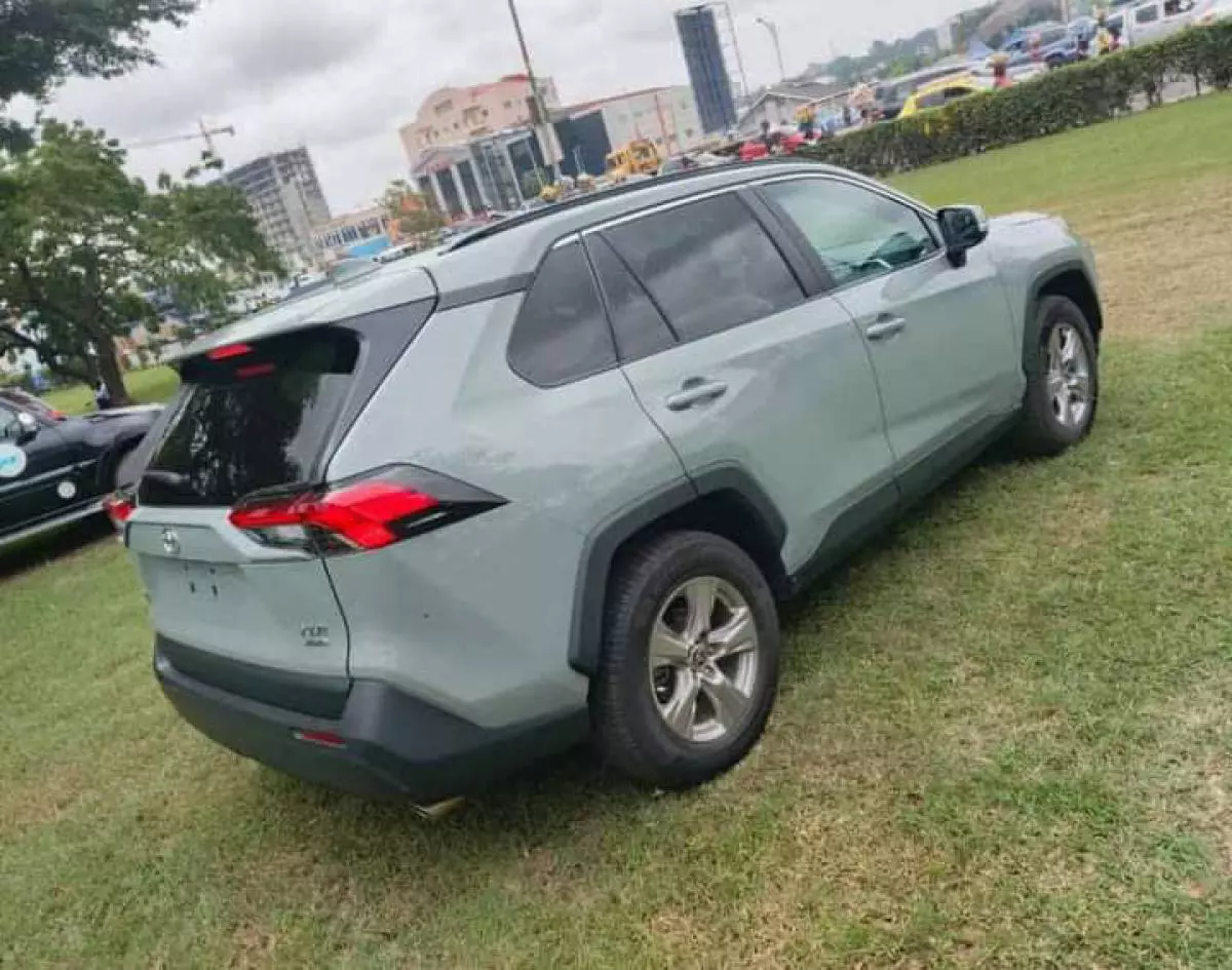 Toyota RAV 4   - 2023