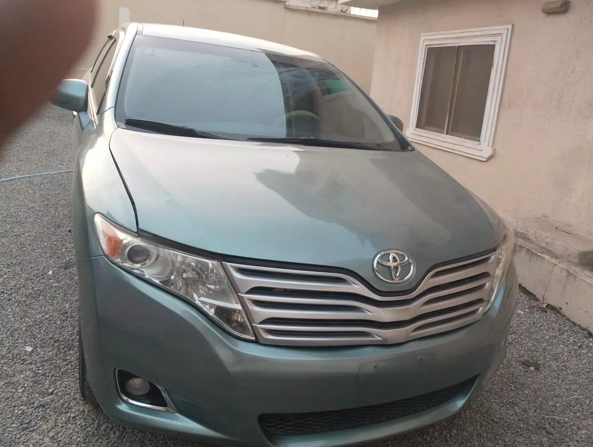 Toyota Venza   - 2010