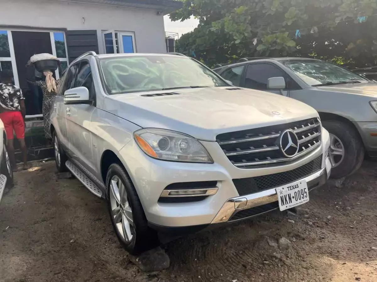 Mercedes-Benz ML 350   - 2012