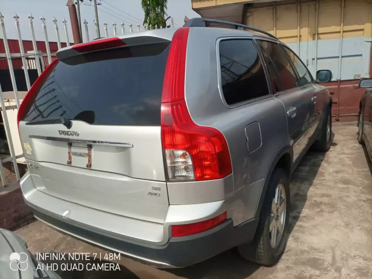 Volvo XC90 - 2007