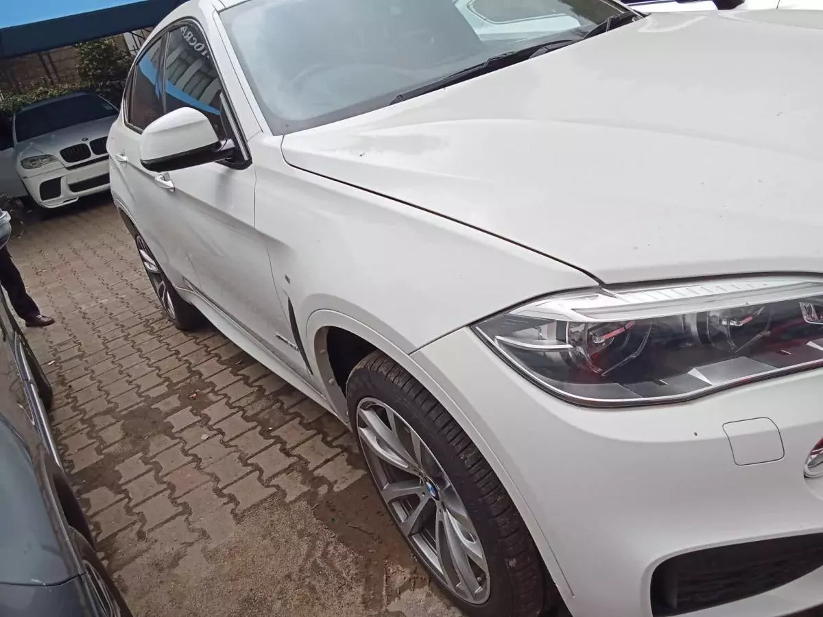 BMW X6   - 2018