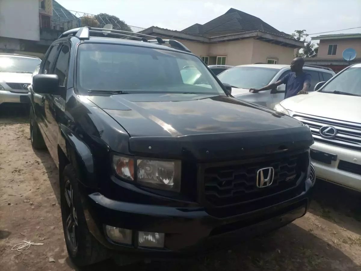 Honda Ridgeline - 2012