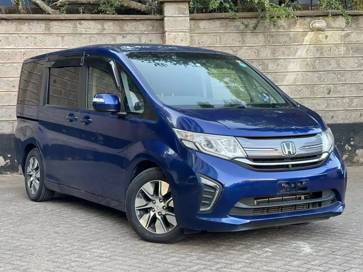 Honda Stepwgn Spada - 2015