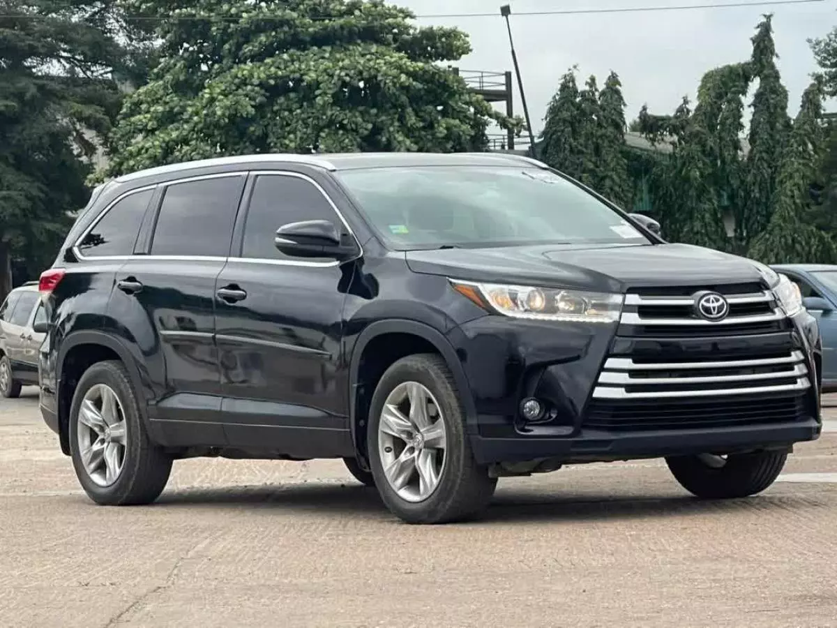 Toyota Highlander   - 2015