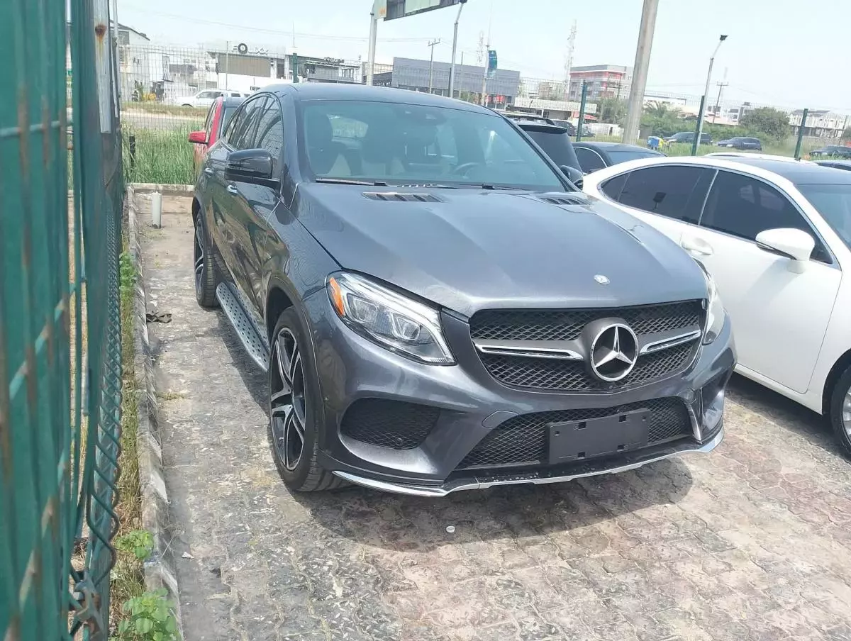 Mercedes-Benz GLE 43 AMG   - 2016