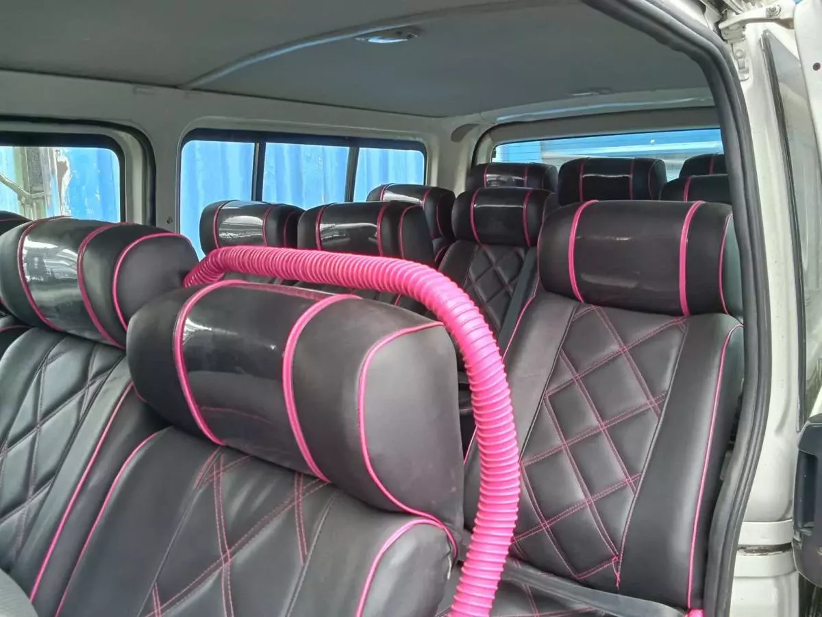 Toyota Hiace   - 2018