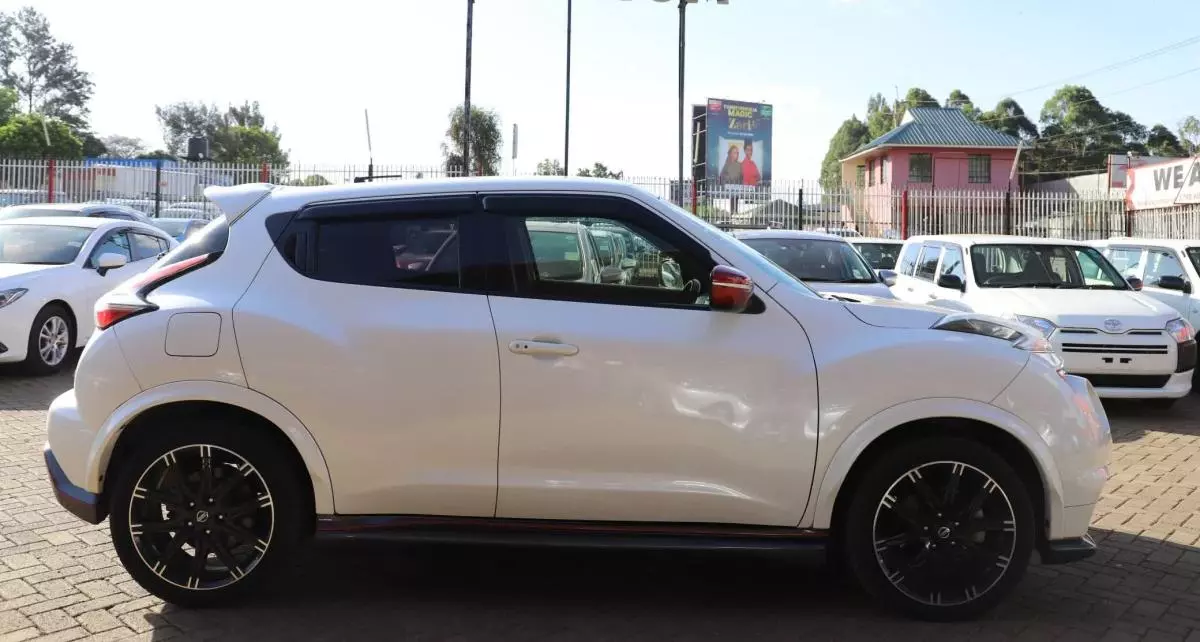 Nissan Juke   - 2016