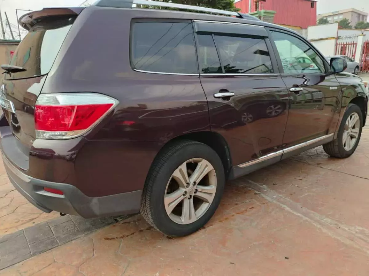Toyota Highlander - 2013