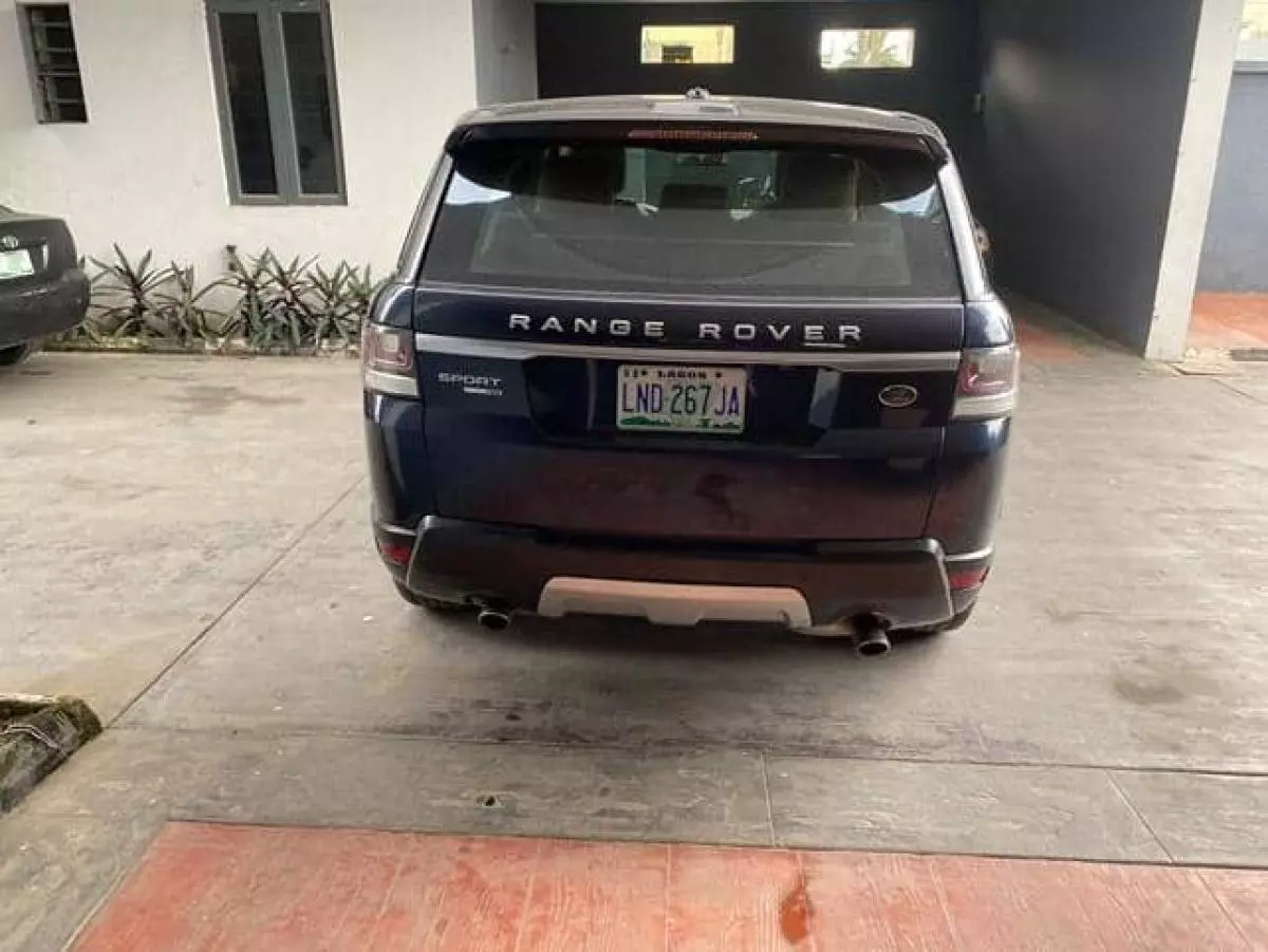 Land Rover Range Rover Sport   - 2014