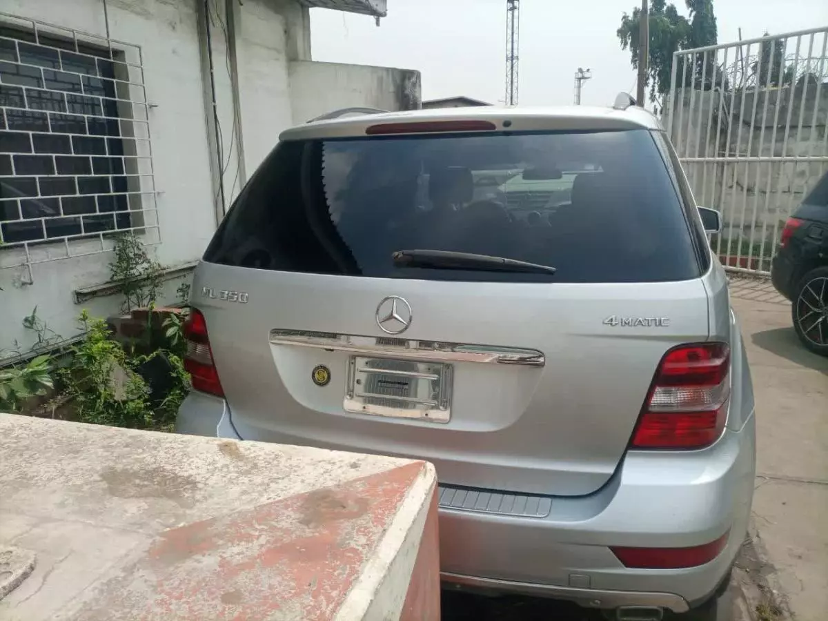 Mercedes-Benz ML 350 - 2011