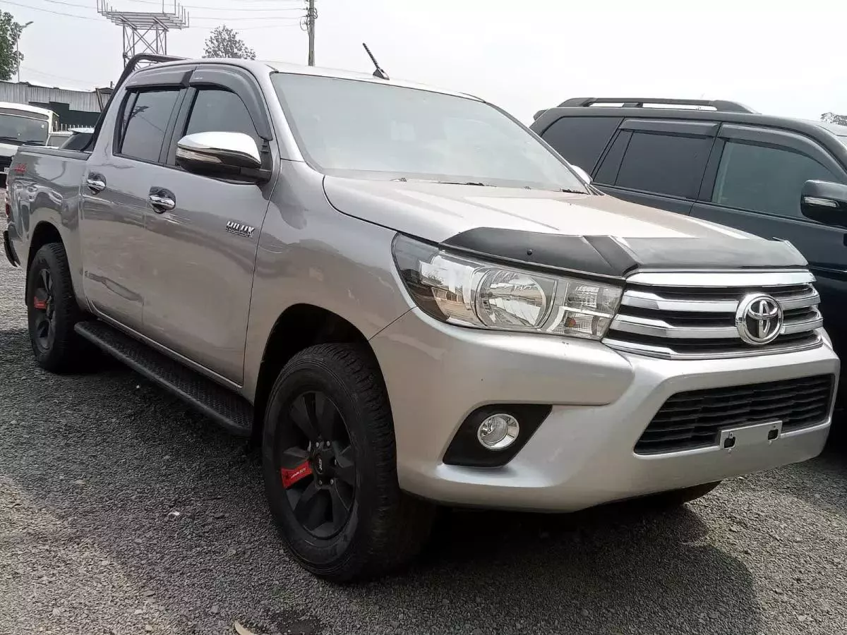 Toyota Hilux Revo  - 2016