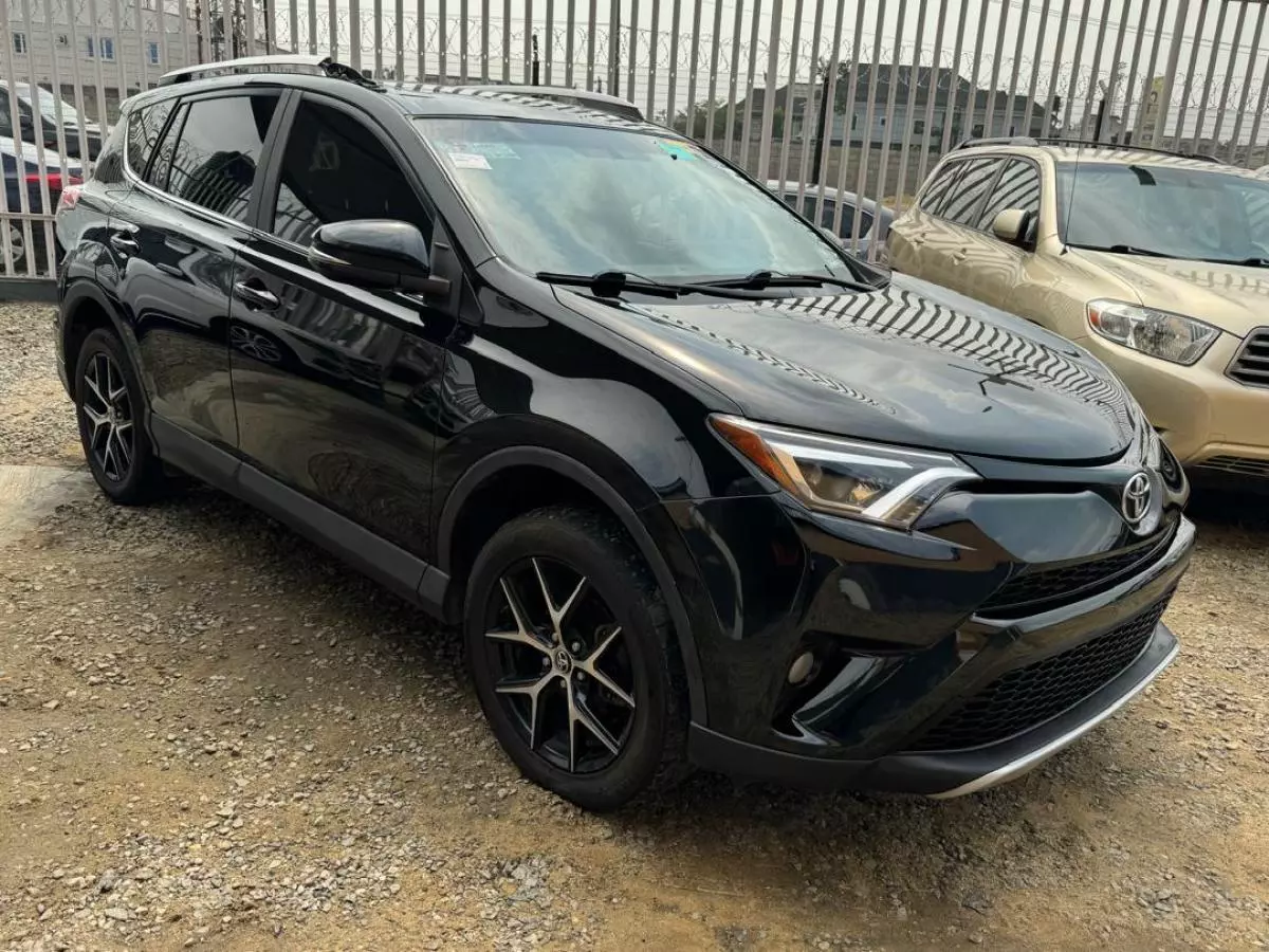 Toyota Rav4   - 2016