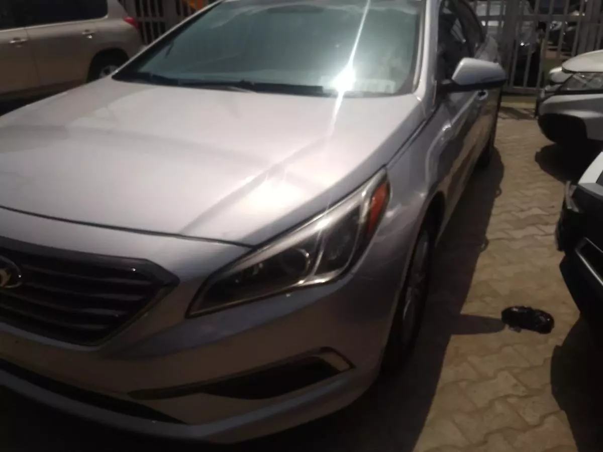 Hyundai Sonata   - 2015