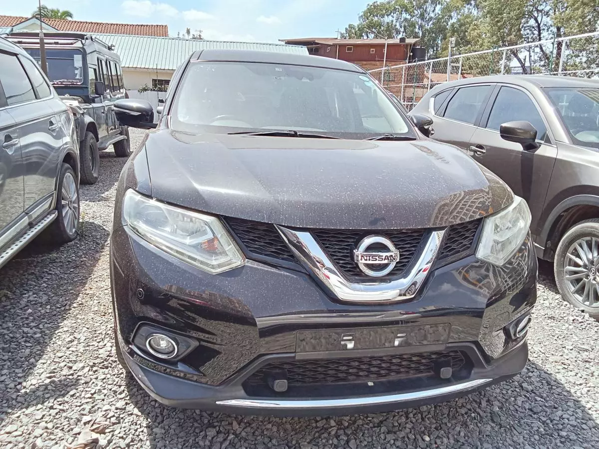 Nissan x-trail hybrid   - 2017