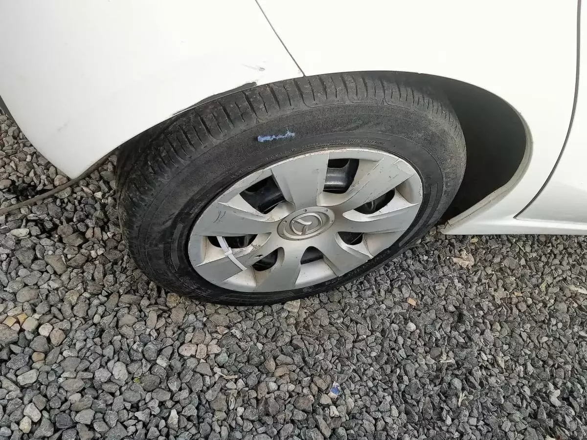 Mazda Demio  - 2010