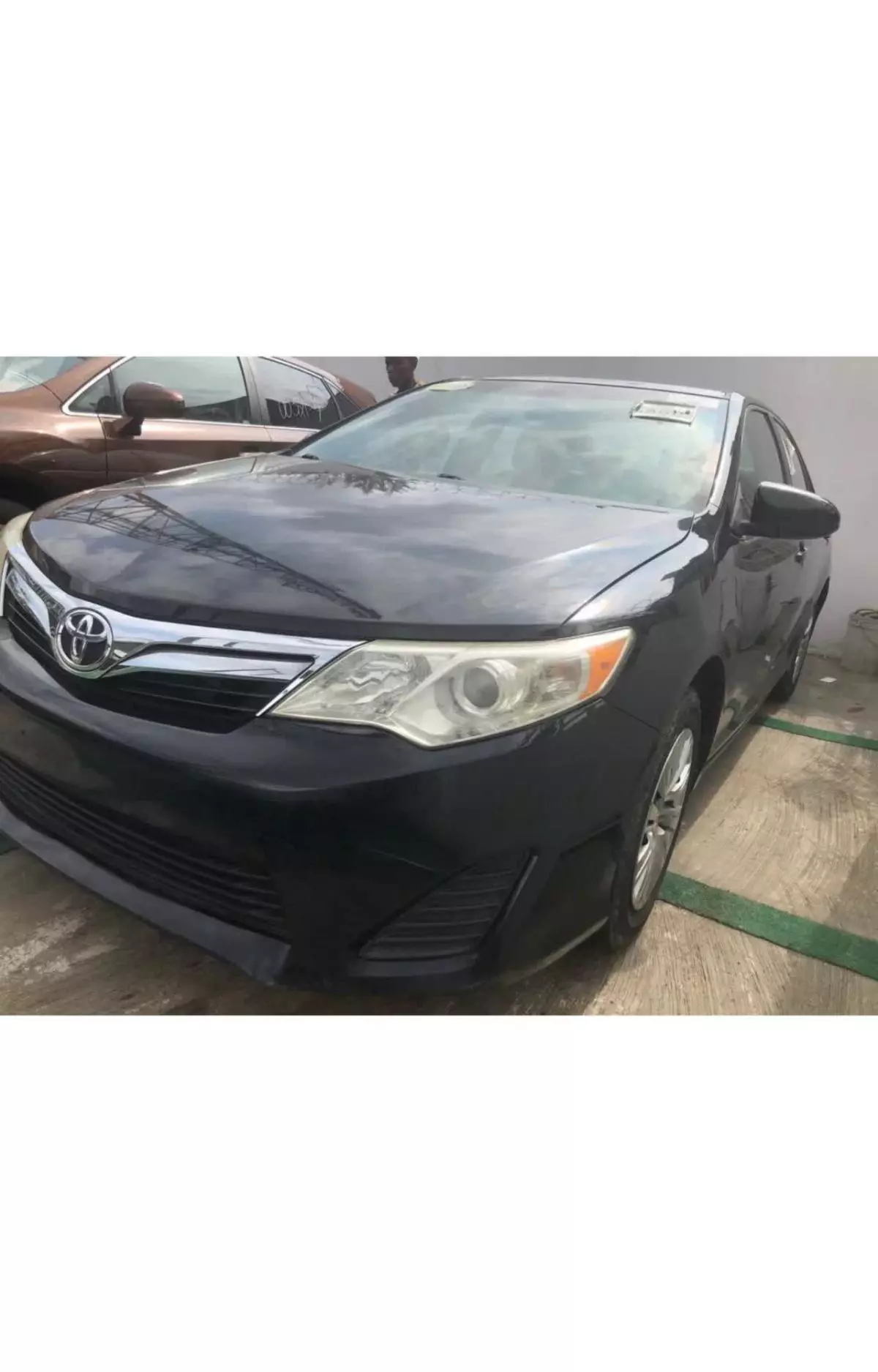 Toyota Camry   - 2012