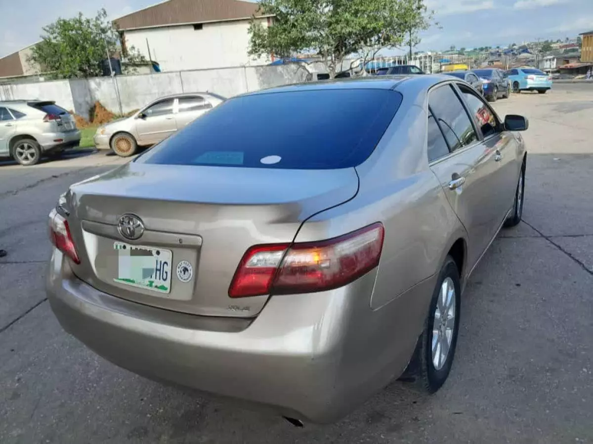 Toyota Camry   - 2007