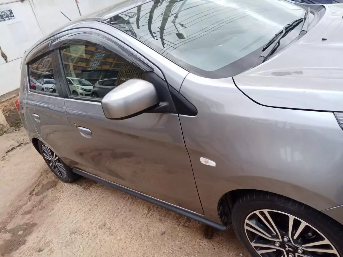 Mitsubishi Mirage   - 2018