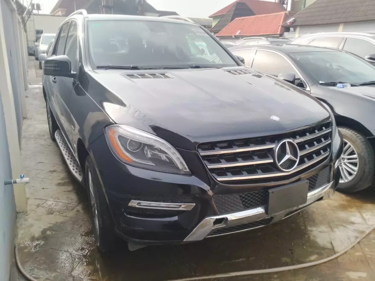 Mercedes-Benz ML 350   - 2012