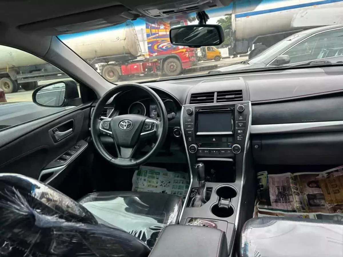 Toyota Camry   - 2015