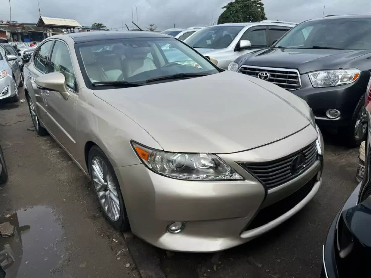 Lexus ES 350   - 2014