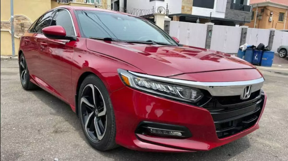 Honda Accord   - 2018