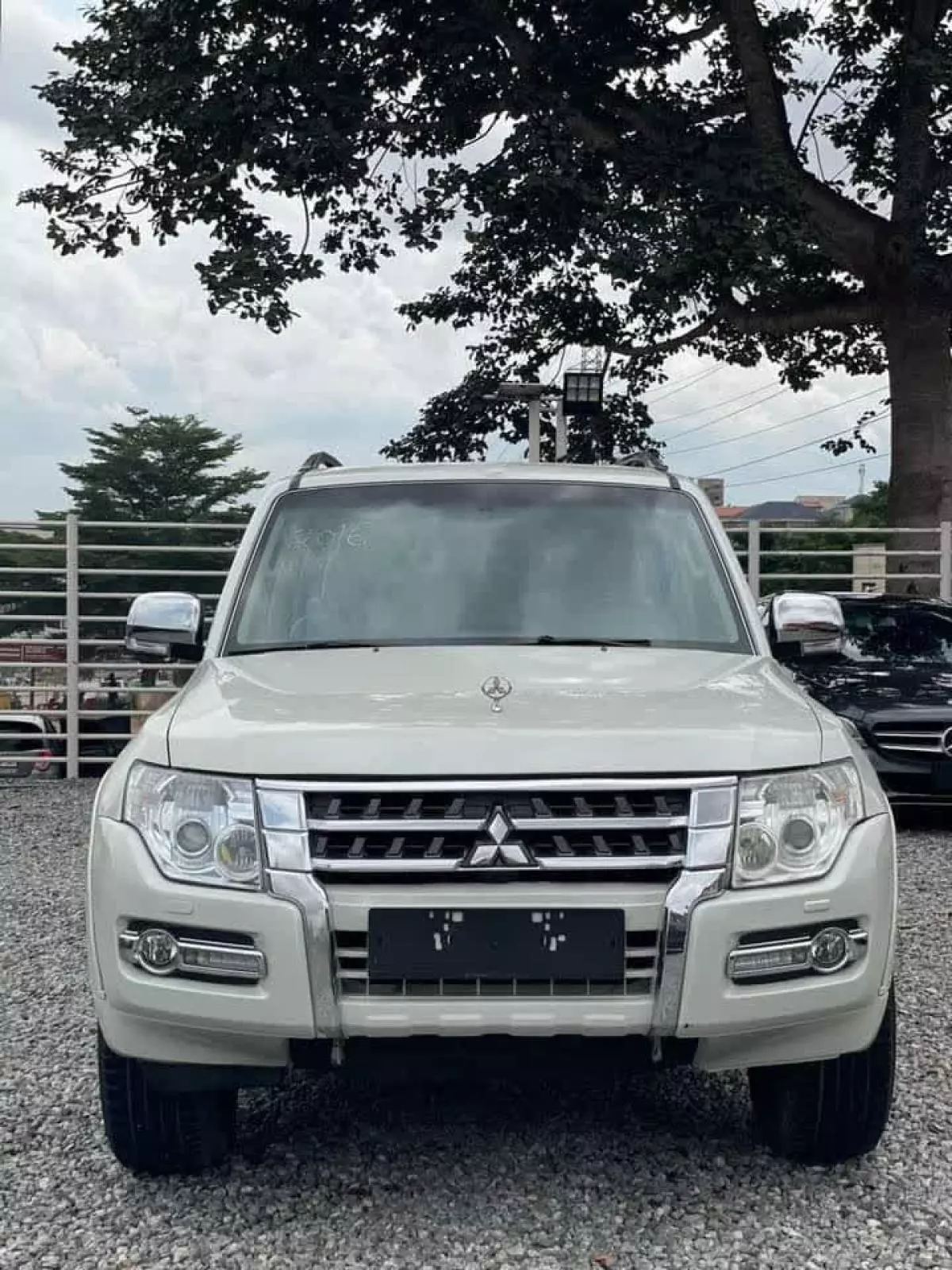 Mitsubishi Pajero   - 2016