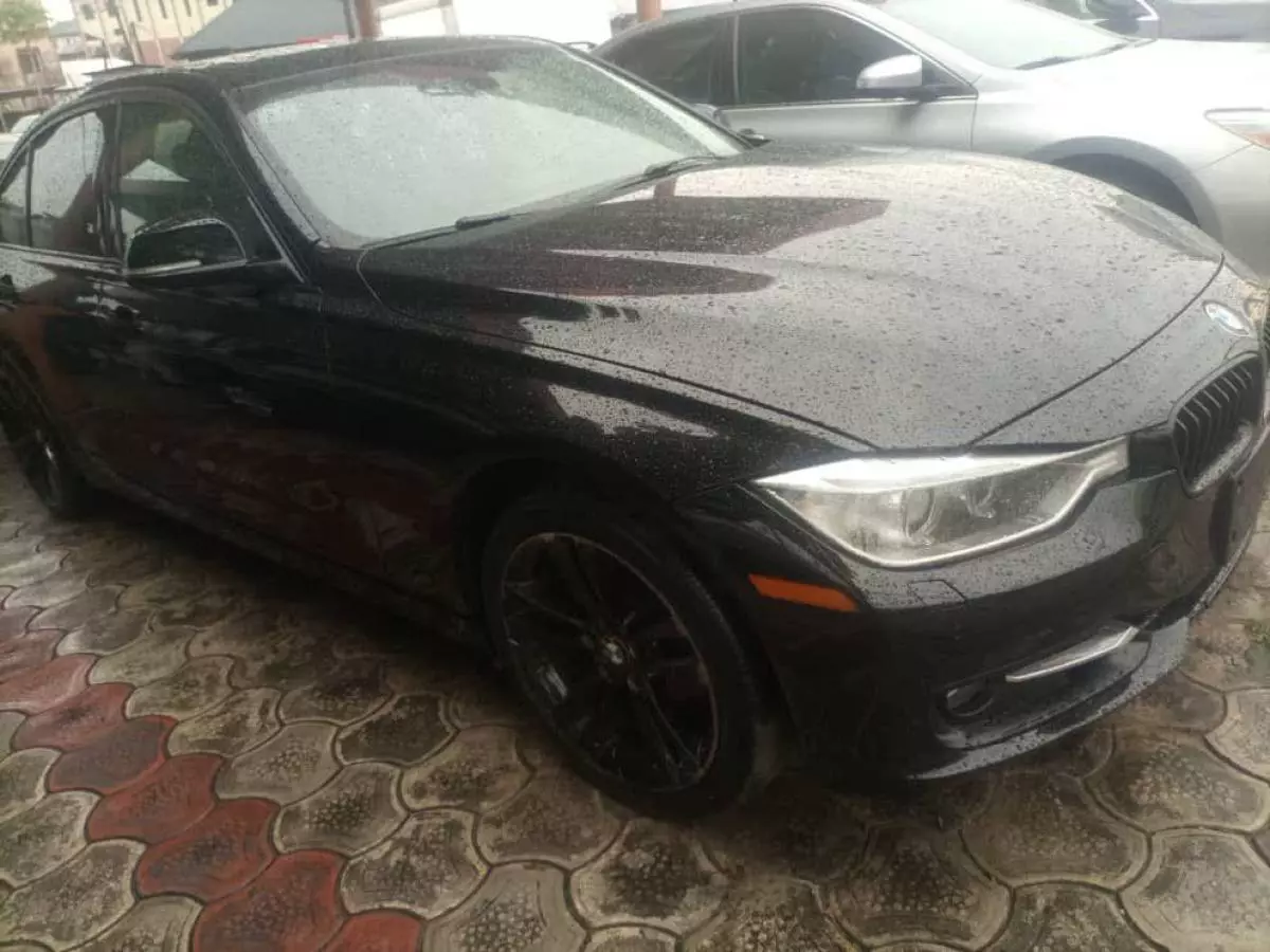 BMW 328i - 2014