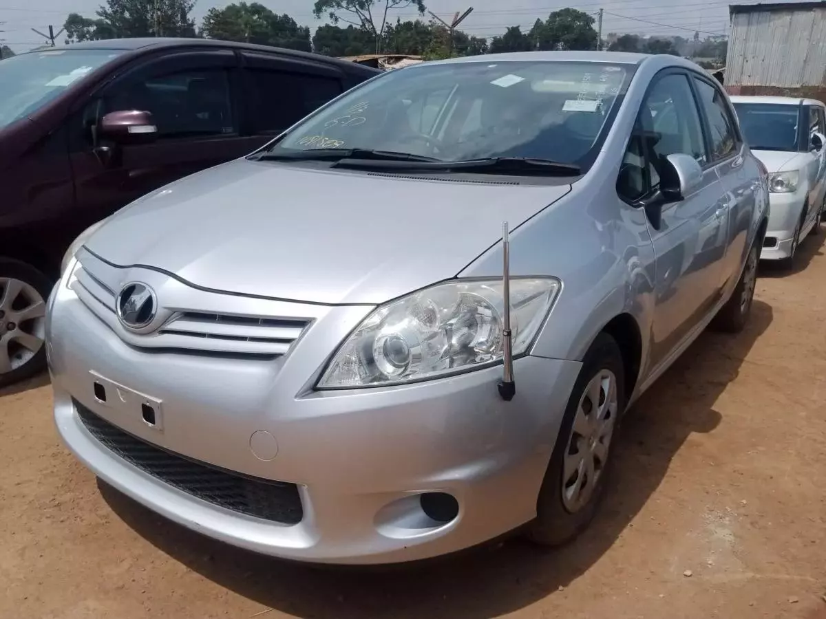 Toyota Auris   - 2010