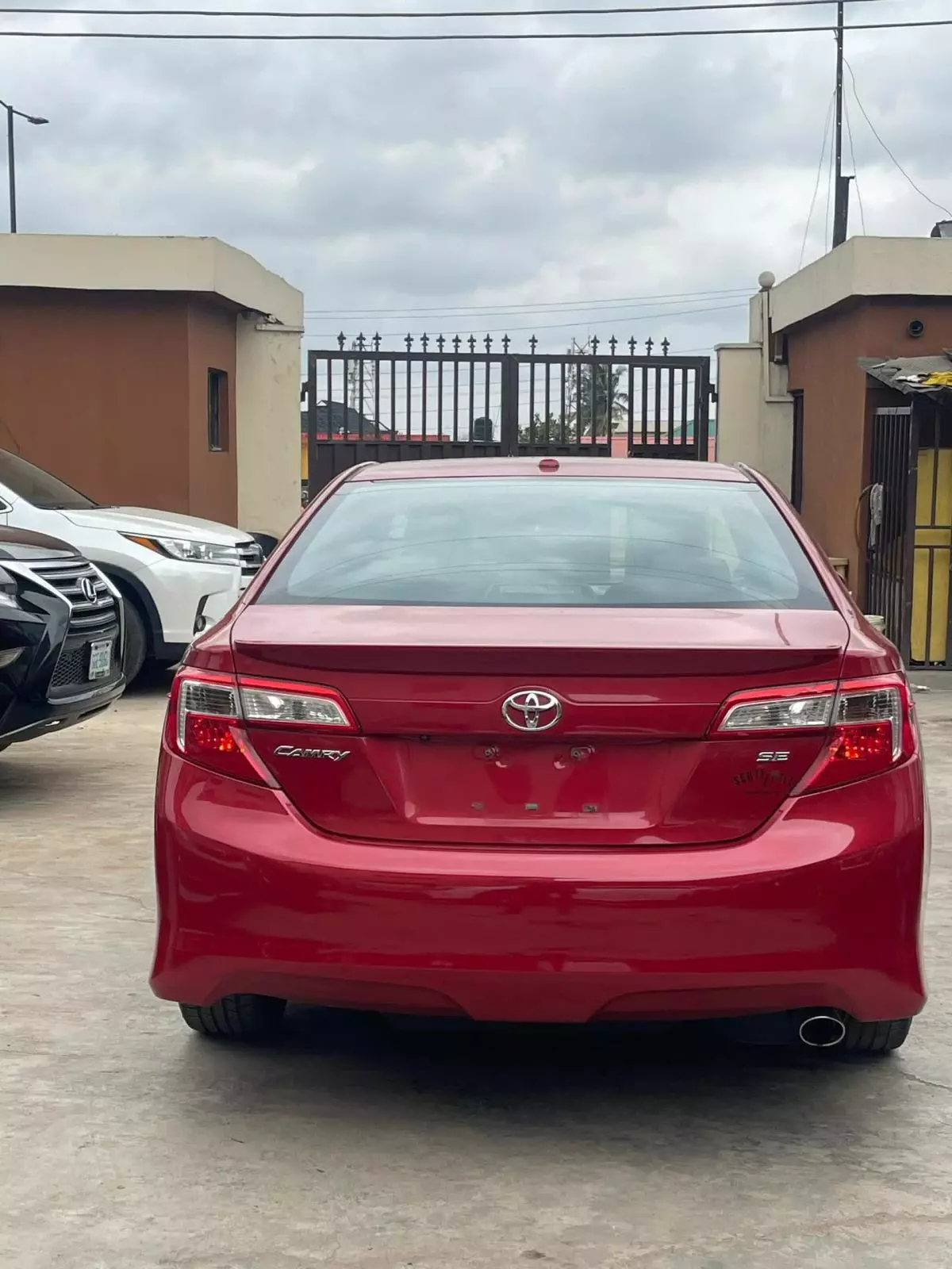 Toyota Camry   - 2013