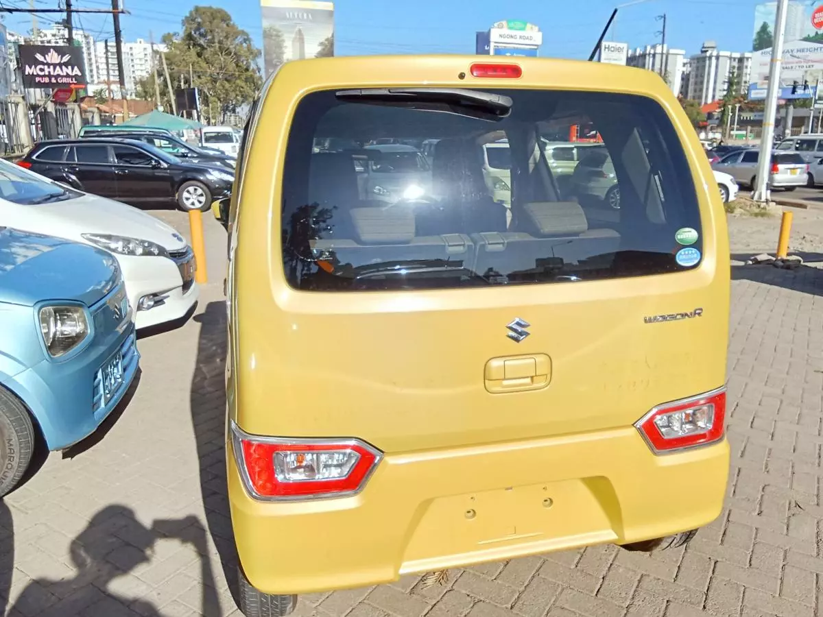 SUZUKI Wagon R+   - 2017