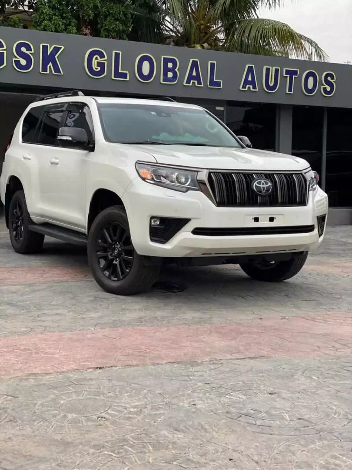 Toyota Landcruiser Prado   - 2022